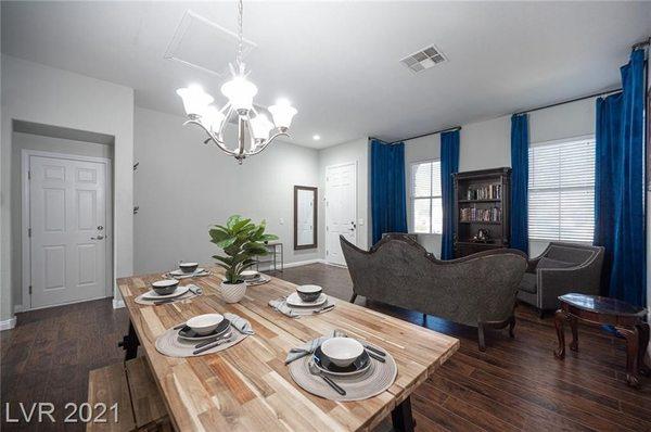 Gila Goodman- Simply Vegas