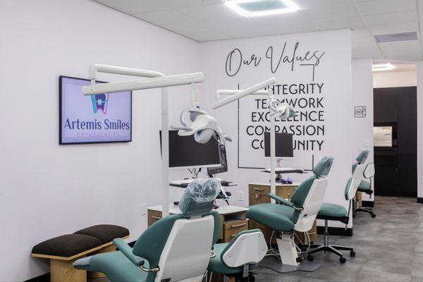 Artemis Smiles Orthodontics