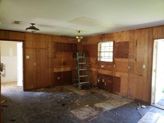 Four Grain Woodworks & Renovations