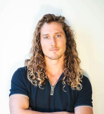 Hey! I'm Ronnie Lee Booth III. I serve the Nashville area as both a Realtor and Real Estate Developer.