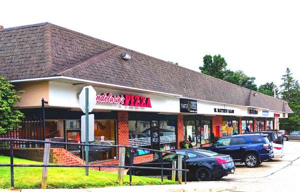 Berwyn Primary Shops