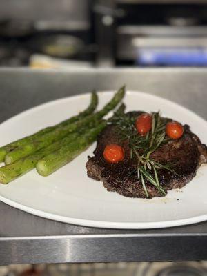 Bar Biz Restaurant & Lounge