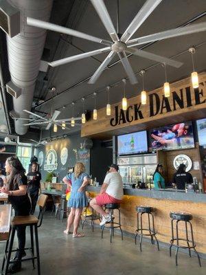 Pete & Terry's Tavern