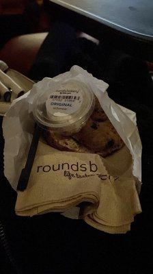 Bagel with cream cheese to go