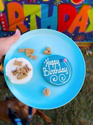 Woof Gang Bakery & Grooming Circle C