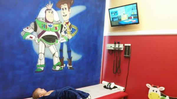 I love the exam rooms. Very kid friendly