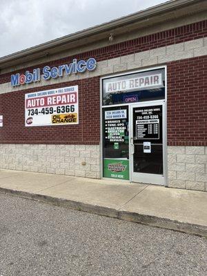 Warren-Sheldon Mobil Chan