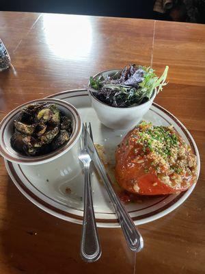 BEFORE! The Wednesday plate lunch: red bell pepper, filled, soft!, tasteful... Brussels sprouts? Also excellent...