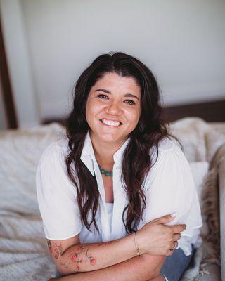 Lauren Naish, AMFT
Trauma Specialist
EMDR trained