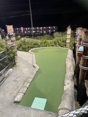 Sun Outdoors Mini Golf