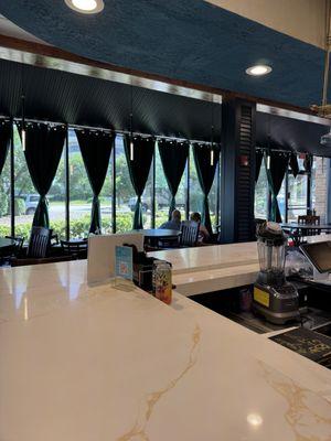 The Rhoyal Bistro Live