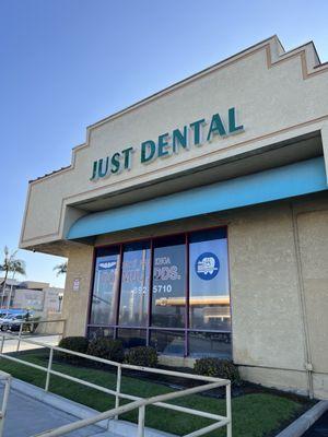 Side view of Justdental