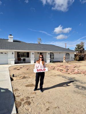 SOLD home in Apple Valley, CA.