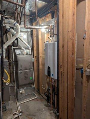 Tankless water heater