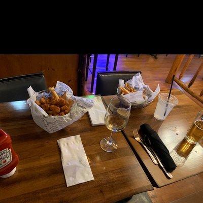 Yummy food for the kids, wine and beer for mom and dad!