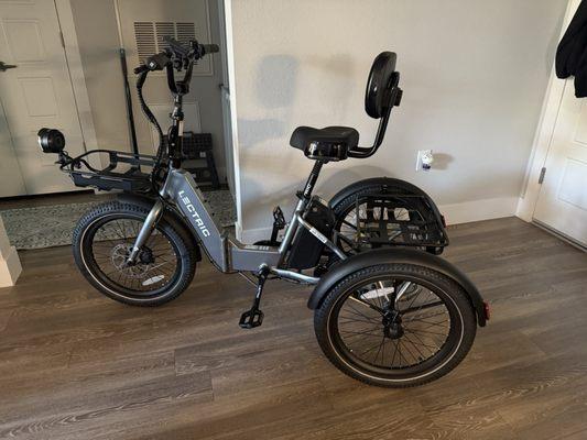 My new foldable Lectric XP Trike. Great fun!