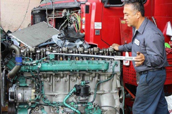 Mauru's Truck & Car Repair Service