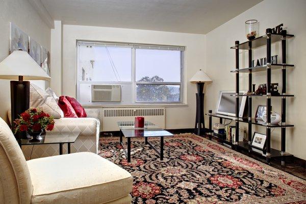 Elliott Arms Apartments