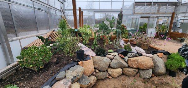 Wayne's Nursery & Greenhouse Garden Center