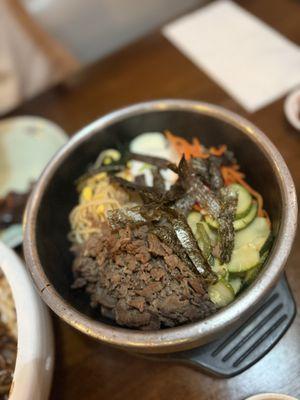 Hot stone bowl with beef