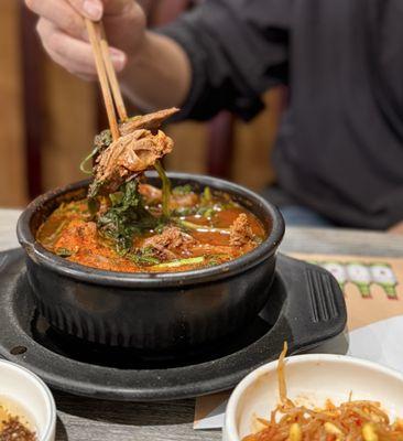 Heuk yum so - black goat stew