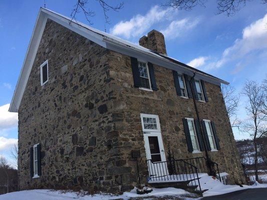 1722 Bull Stone House