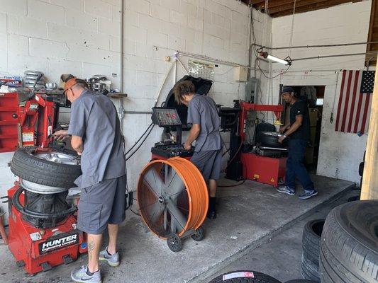 Super Dave Tire shop