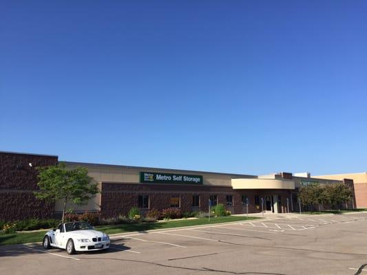 Metro self storage in long lake is a clean and maintained climate -controlled storage area.