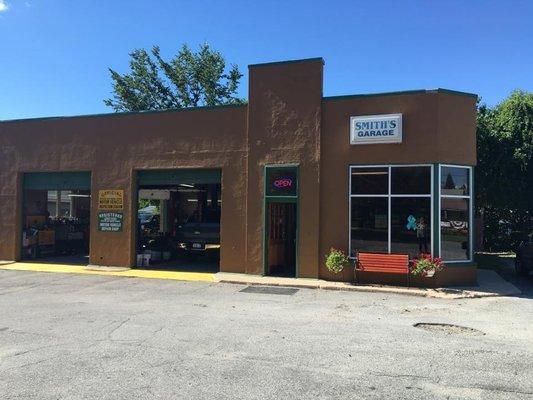 Smith's Garage