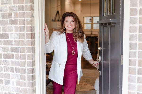 Hollie Higgins - ARC Realty