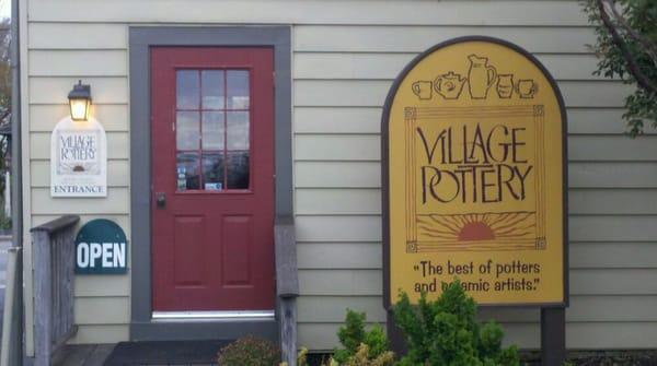 Main entrance to Village Pottery in Intercourse, PA