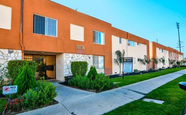 Parthenia Twin Apartments