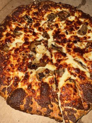 White pizza with mushrooms and fresh garlic