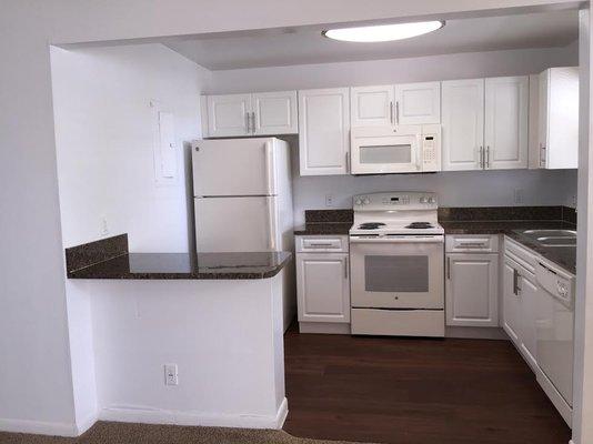 Jacaranda Club Apartments