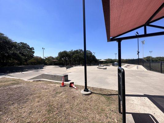 Pretty good park from beginner to moderate street area with a pretty good bowl in the back more medium to advanced level. Worth it to visit