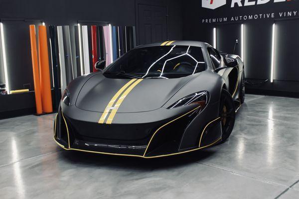 Material: Avery Dennisons SW900 Matte Charcoal
Metallic, 3M's 2080 Gloss Bright Yellow Vehicle: Mclaren 650s Spider