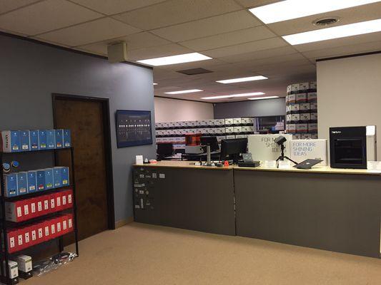 MakerTree 3D service counter.