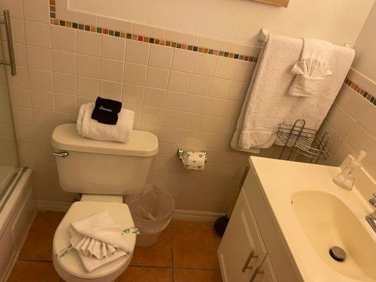 House Cleaning & Landscaping Quality Services