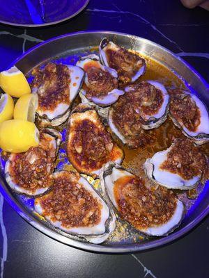 Steamed Oysters with garlic butter seasoning