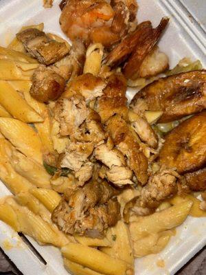 Honestly though the chicken didn't have to be dry they could've definitely tossed. Wasn't bad just dry