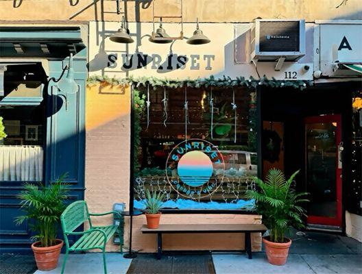 SUNRISET CAFÉ & V’INO