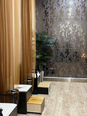 We also offer Vsteam, Colonics, Body Stretching,Lash Extensions, Body Sculpting and Lightning Weightloss .