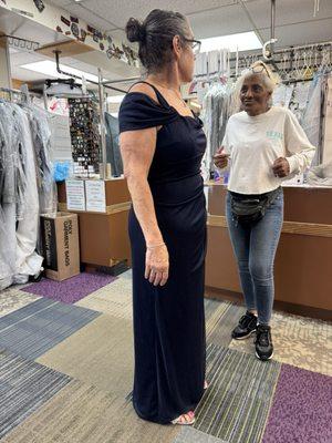 Nina's Cleaners & Tailors