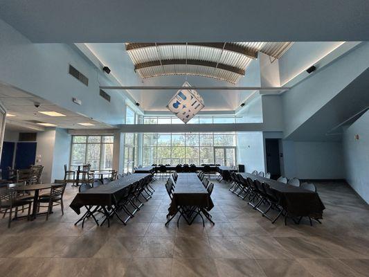 The Cube Ice and Entertainment Center