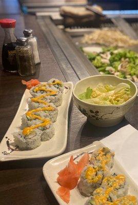 California Roll w/extra ginger and extra spicy mayo, salad w/ lettuce only in it