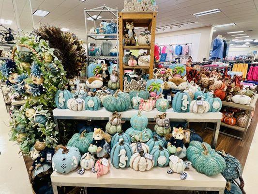 Coastal Halloween decor