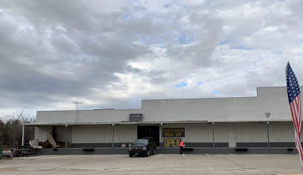 Customer pickup area