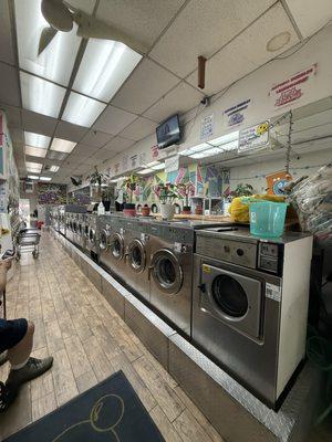 Astoria Bubbles Laundromat