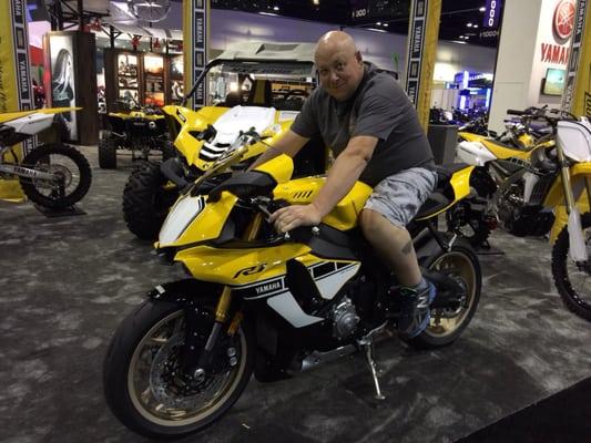 Yamaha 60th anniversary R1