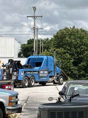 M & M Wrecker Service